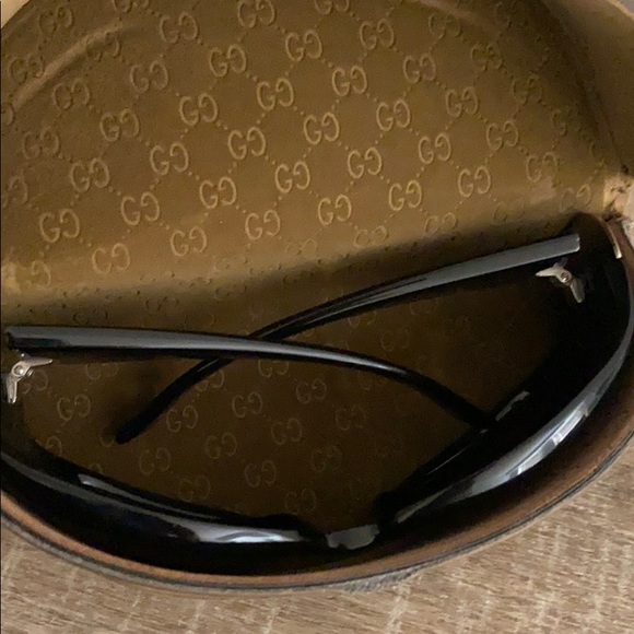 NEW GUCCI Sunglasses - Picture 7 of 8